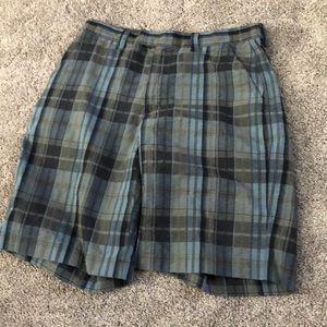 Size 30 men’s Patagonia shorts